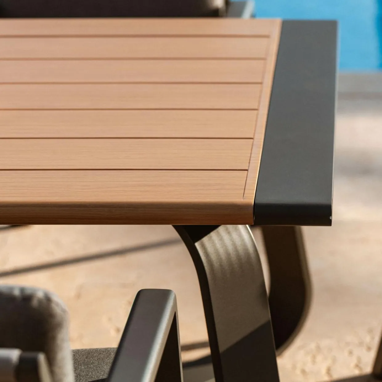Table de jardin rectangulaire en aluminium 10 places (240 x 100 cm) Long Beach Gris anthracite