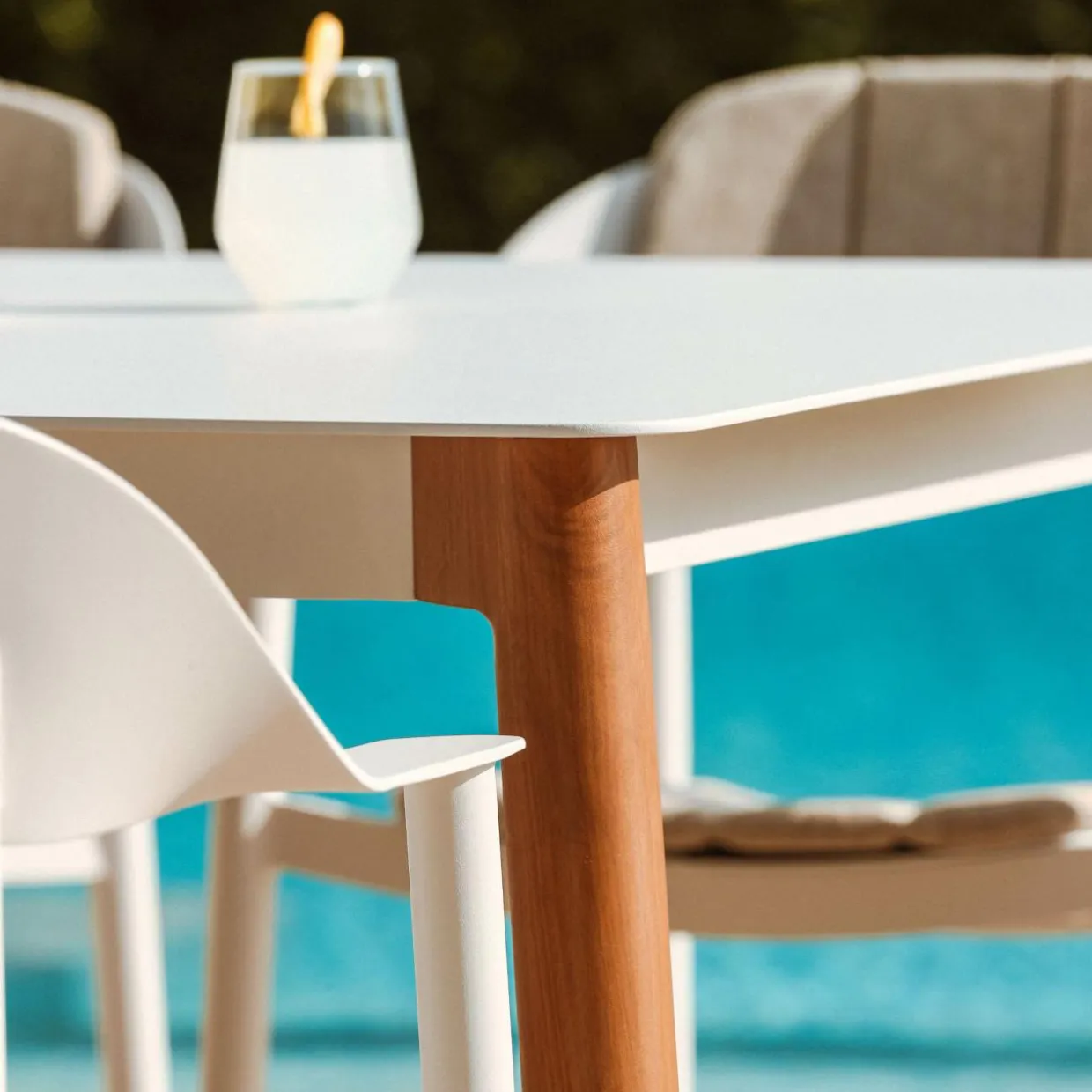 Table de jardin rectangulaire en aluminium 10 places (240 x 120 cm) Monte Carlo Blanc