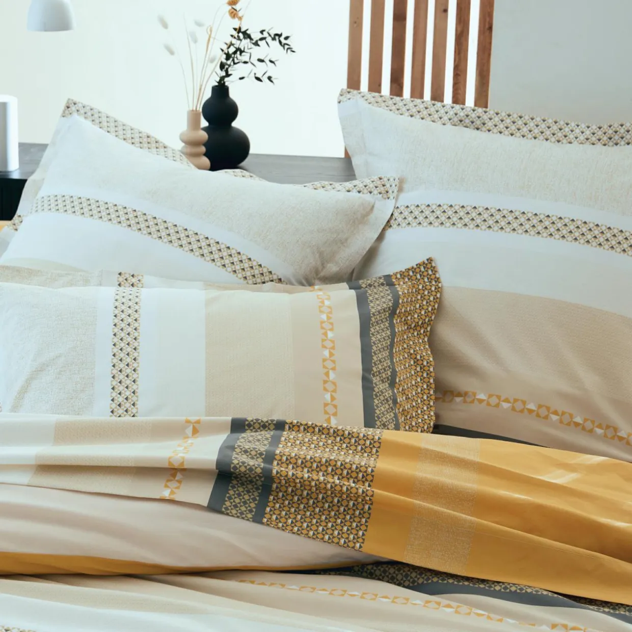 Taie d'oreiller carrée percale de coton (65 x 65 cm) Marlow Jaune
