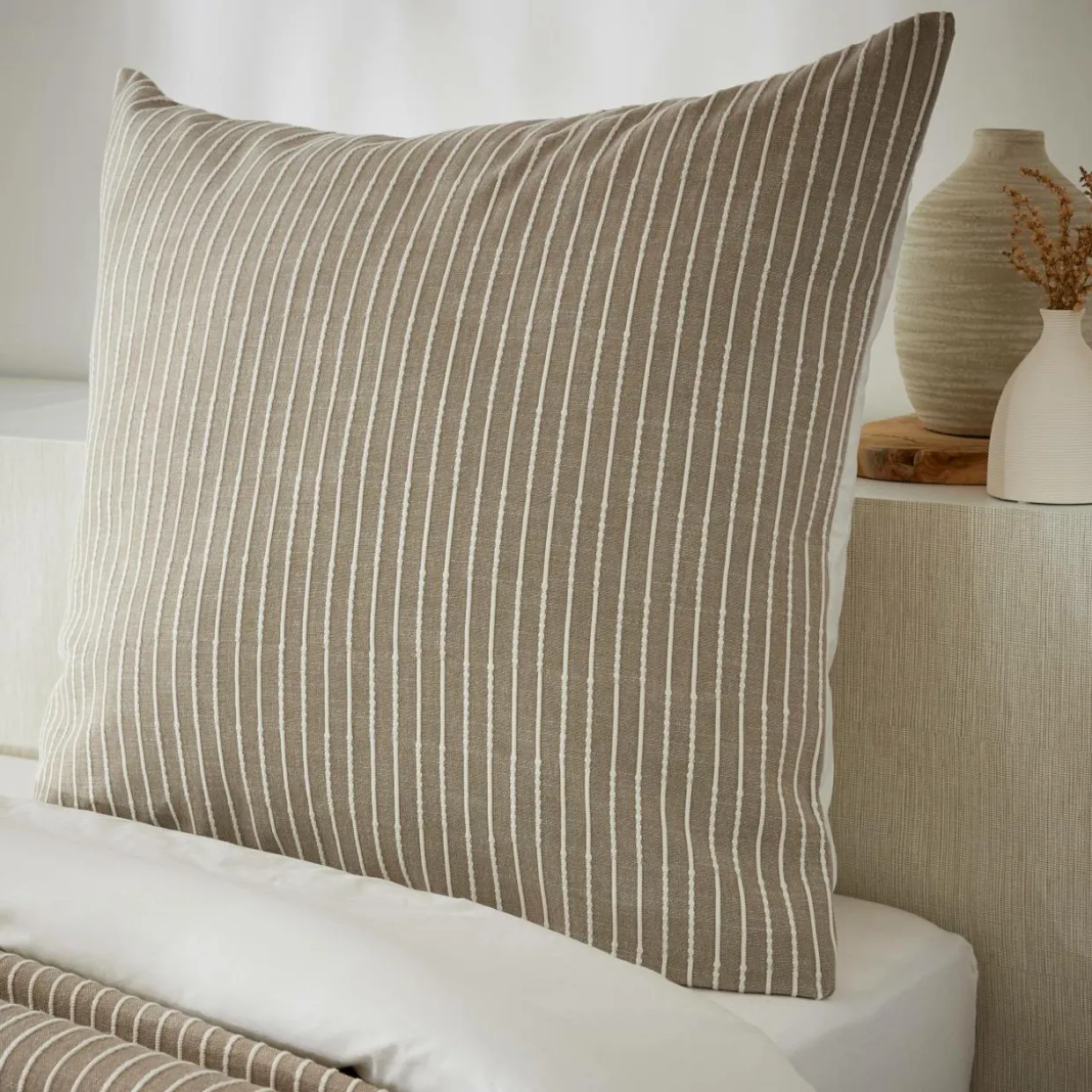 Taie d'oreiller carrée réversible coton texturé et percale (80 x 80 cm) Alice Ecru
