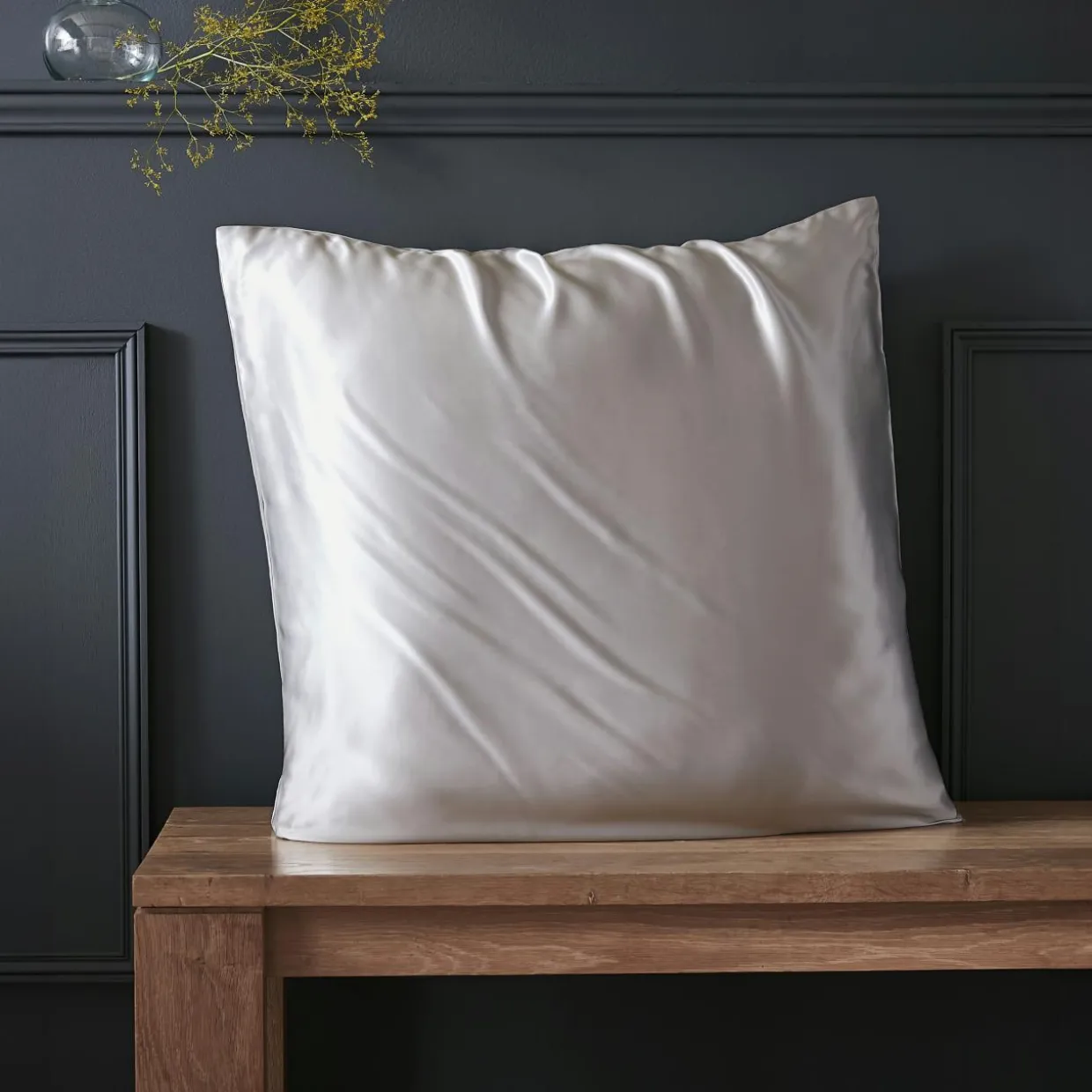 Taie d'oreiller carrée soie de mûrier (63 x 63 cm) Mizuki Gris clair