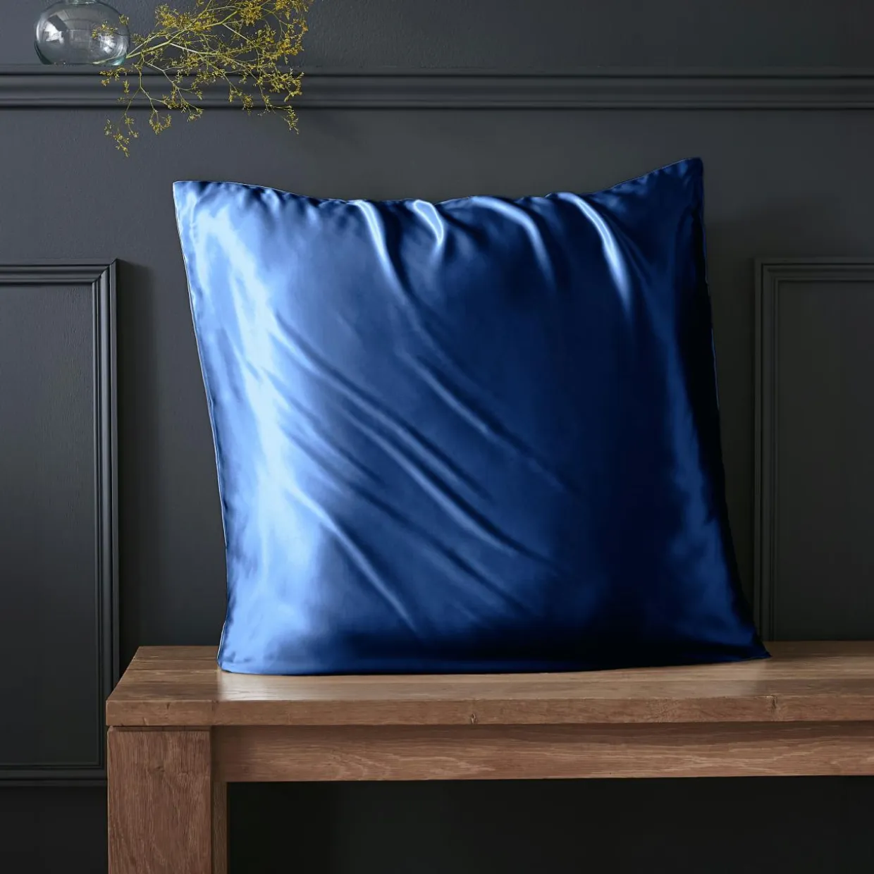 Taie d'oreiller carrée soie de mûrier (63 x 63 cm) Mizuki Bleu marine