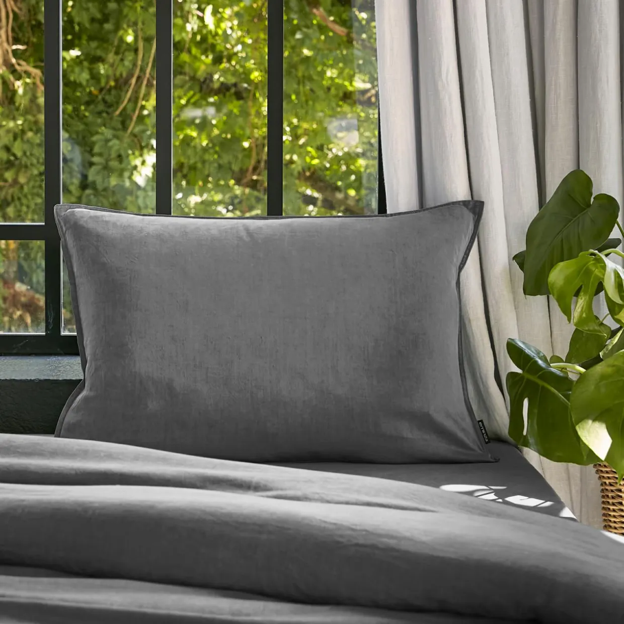 Taie d'oreiller rectangulaire lyocell Tencel™ lavé (50 x 70 cm) Olivia Gris granit