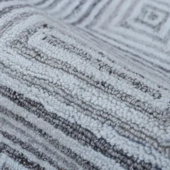 Tapis de salon rectangulaire matière recyclée tuftée (140 x 200 cm) Shelton Gris
