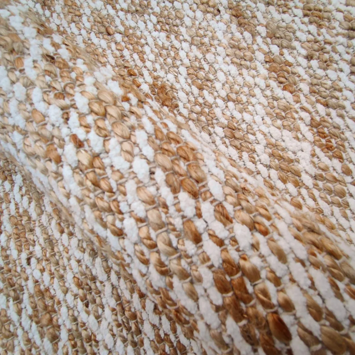 Tapis de salon rectangulaire jute tissée main (140 x 200 cm) Yuki Marron