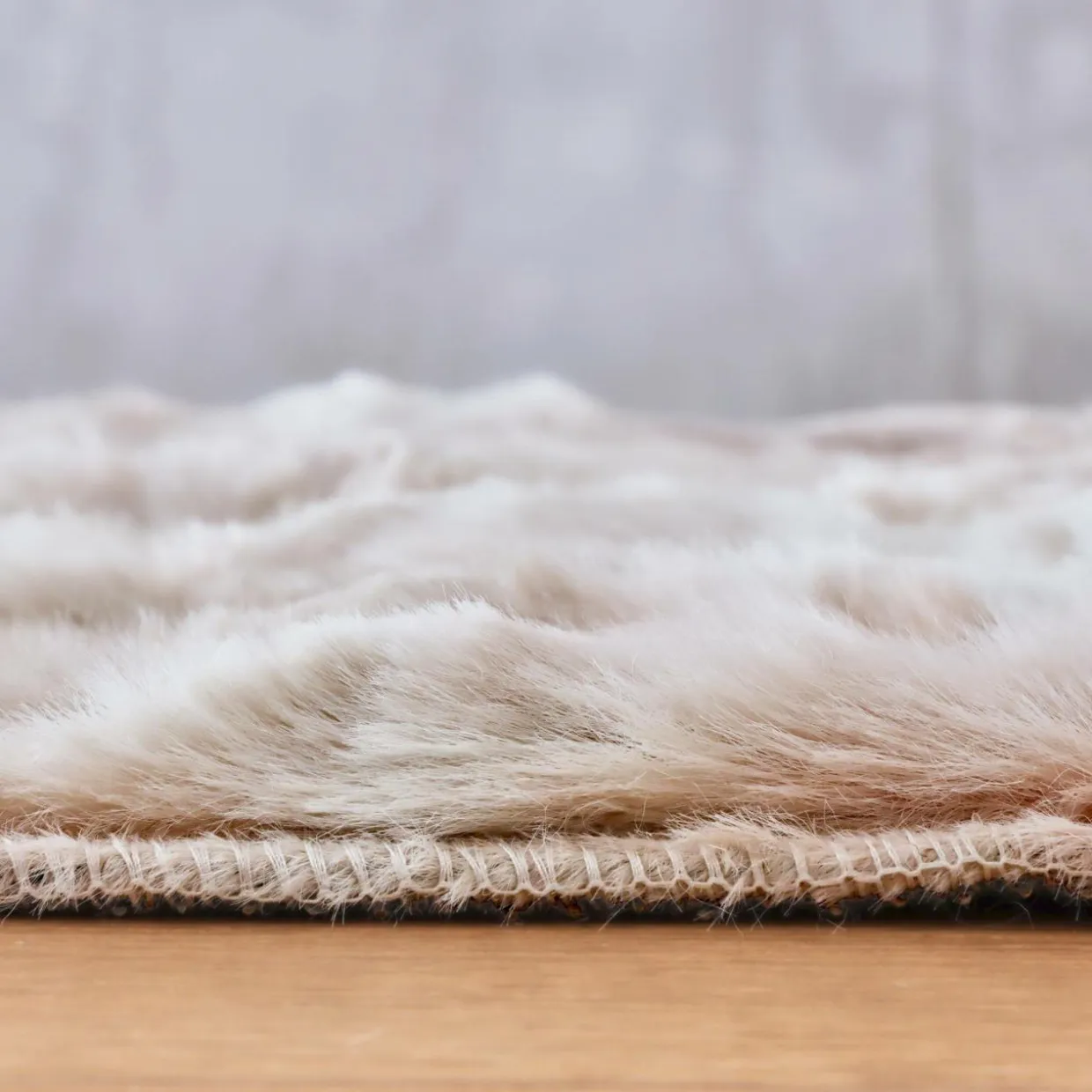 Tapis fausse fourrure (120 cm) Toronto Taupe