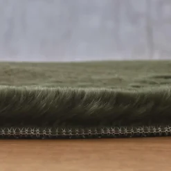 Tapis rectangulaire fausse fourrure (140 x 200 cm) Finn Vert kaki