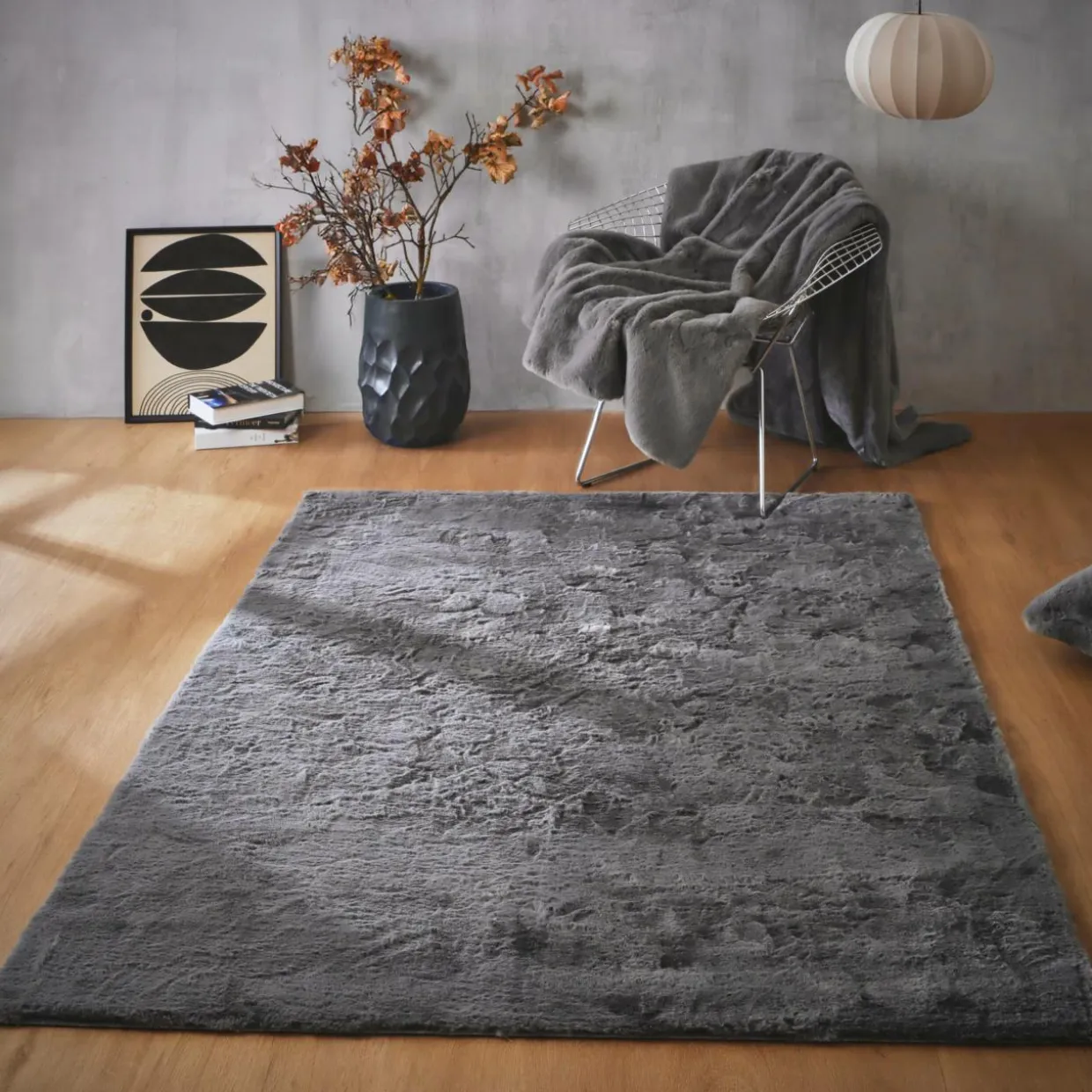 Tapis rectangulaire fausse fourrure (140 x 200 cm) Finn Gris anthracite