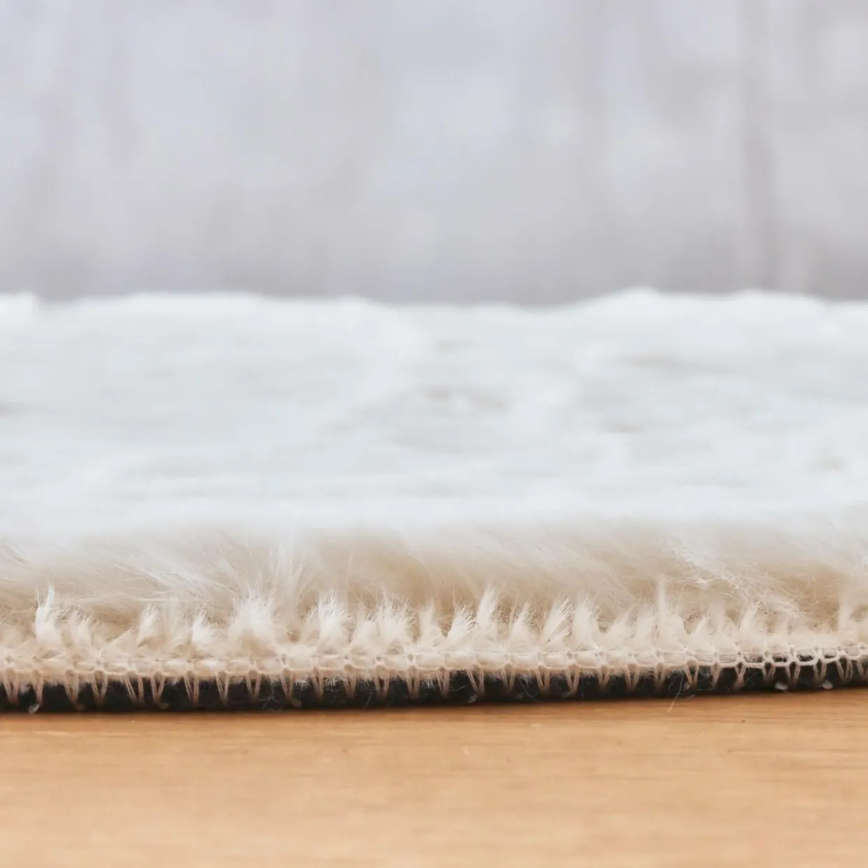Tapis rond fausse fourrure (80 cm) Finn Blanc