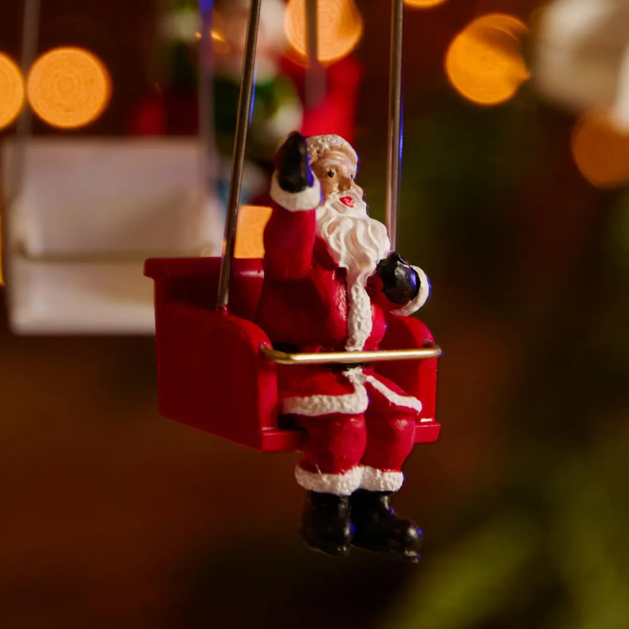 Village de Noël lumineux animé et musical (H52 cm) Manège à sensation