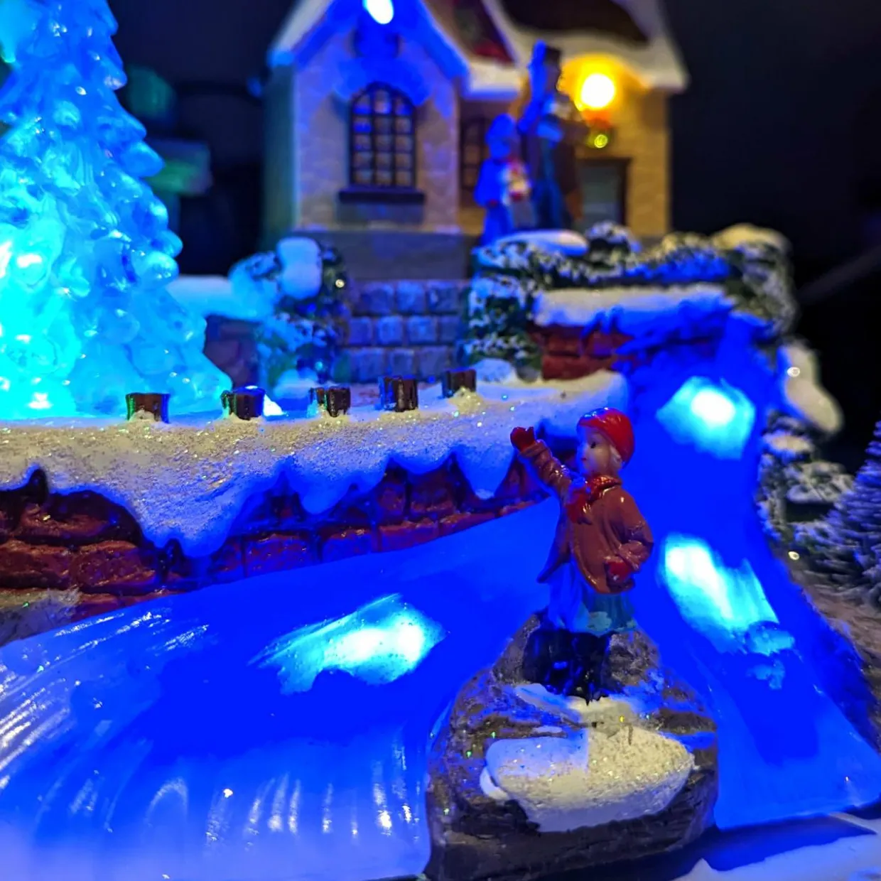 Village de Noël lumineux à piles Soirée d'hiver