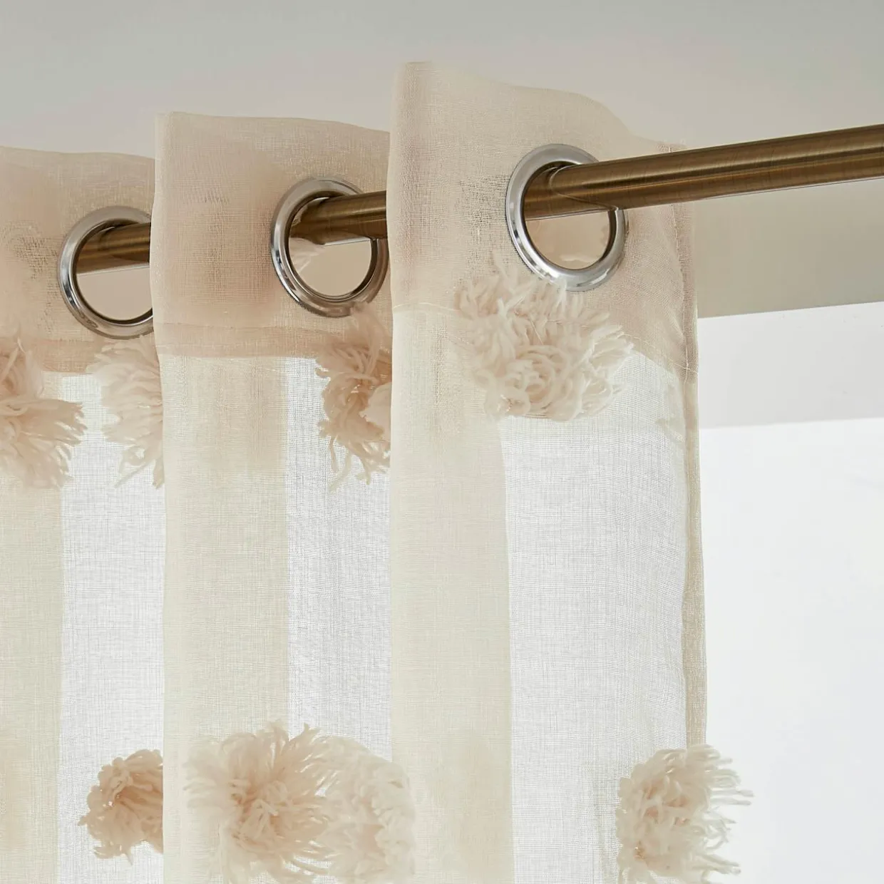 Voilage oeillets pompons (180 x 240 cm) Suzie Beige